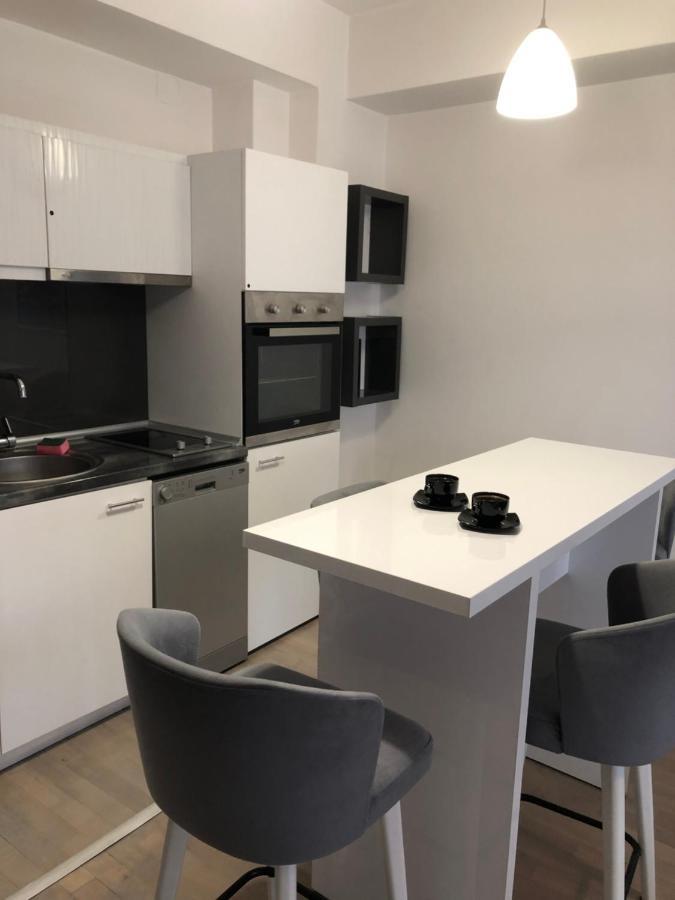 Cozy Apartment In The City Center Szkopje Kültér fotó