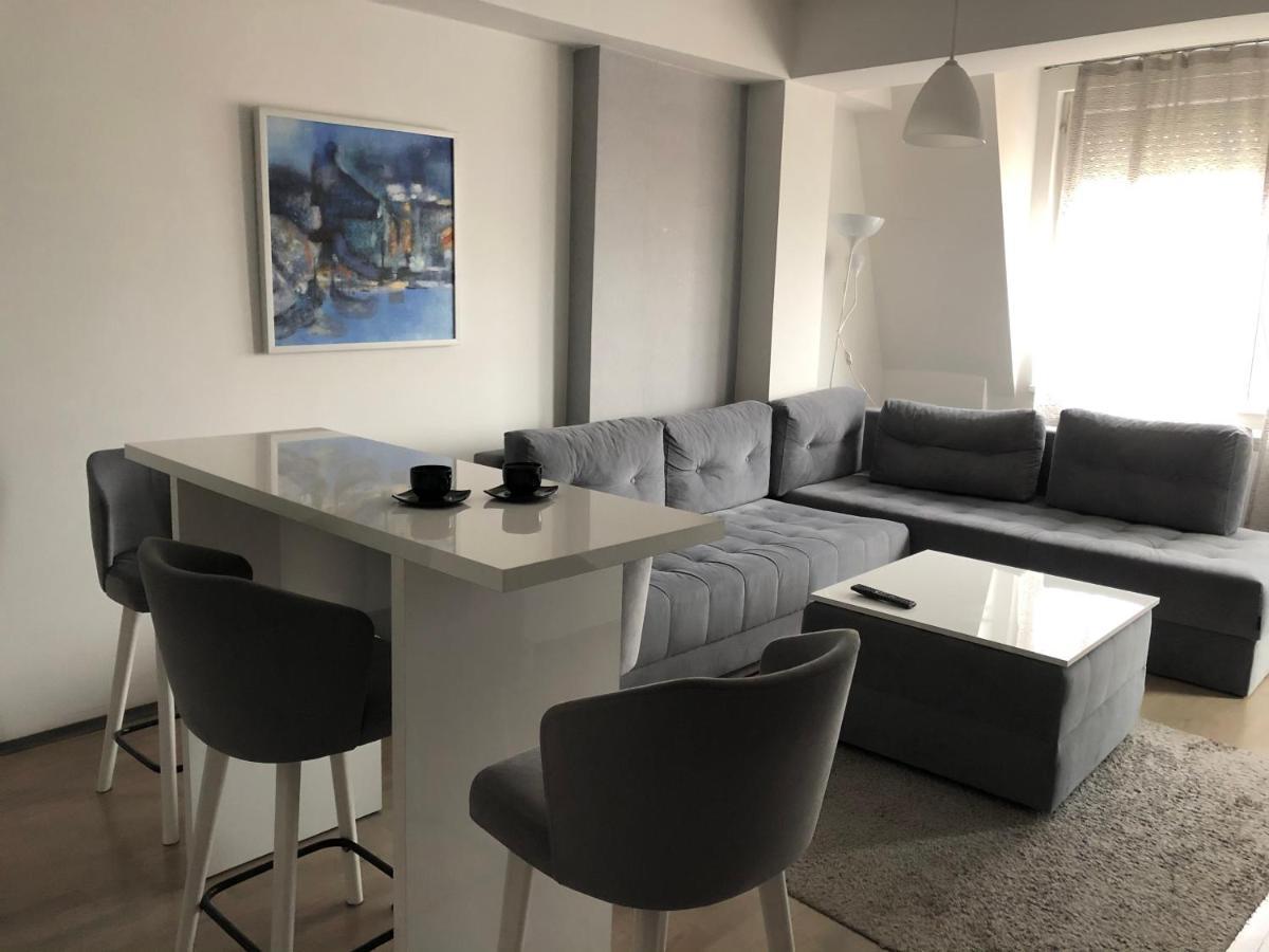 Cozy Apartment In The City Center Szkopje Kültér fotó